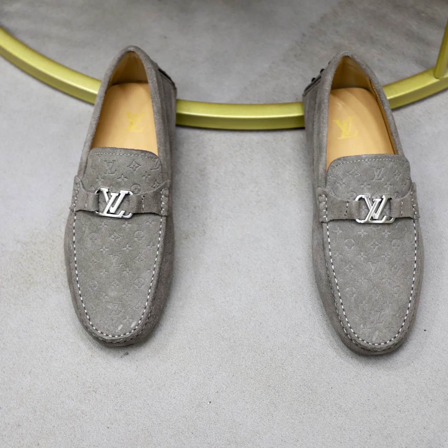 Ex-factory price: 480💰【LV】Louis Vuitton ⚠️High-end men’s driving and pedal series ⚠️38-44 (customized for 45) ⚠️All original cowhide leather! Thick and soft! Made entirely of calfskin lining! The latest non-slip beanie sole! Three-dimensional package technology! Fashionable and classic! Handicrafts! Original high quality! Feel free to compare!